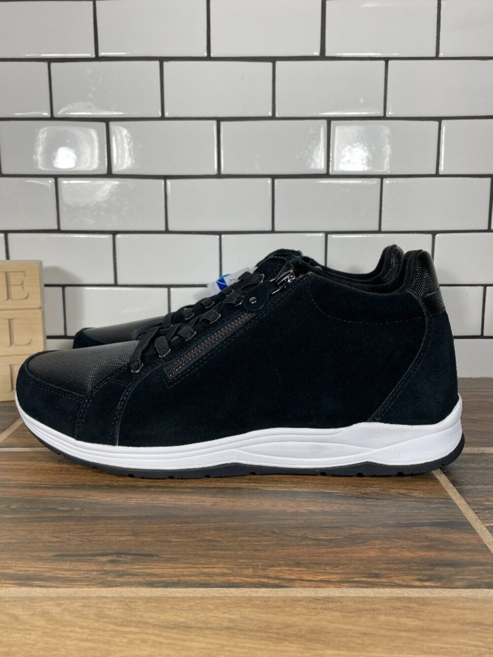 DREW Strobe Shoes Womens Sz 11 Wide Black Suede Orthopedic High Top Sneakers NEW